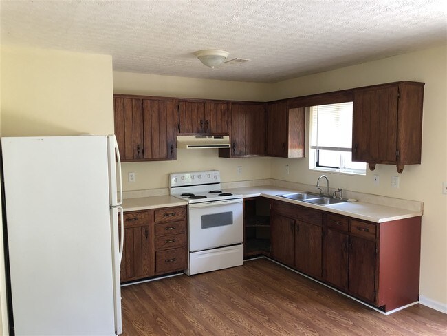 Building Photo - 202 Norwood Dr