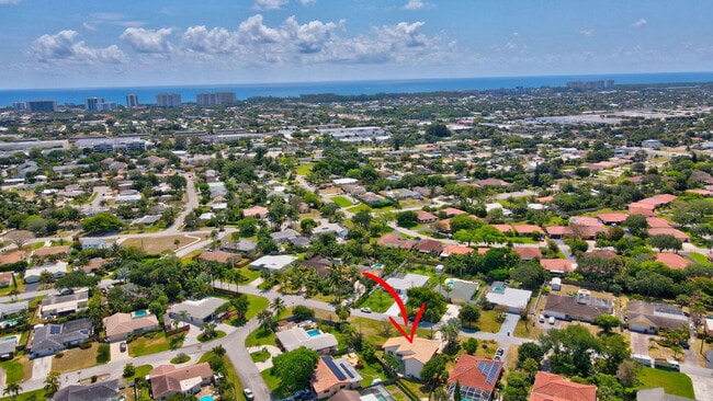 Building Photo - 4517 NW 5th Ave