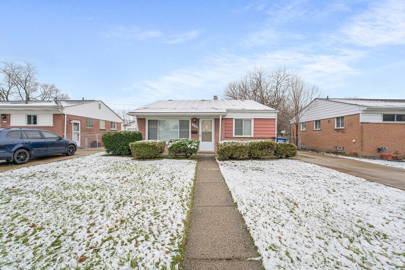 Primary Photo - 31095 Steinhauer St