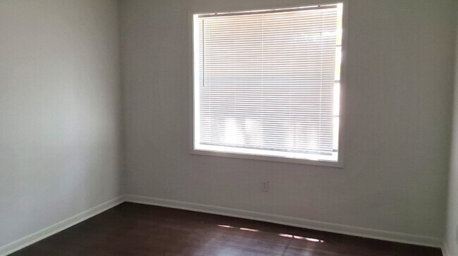 Foto del edificio - 629 W Ridge Dr