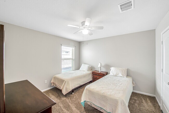 Foto del edificio - 3023 Dripping Springs Ct