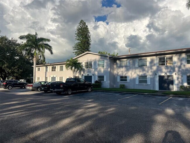 Foto del edificio - 8325 7th Way N