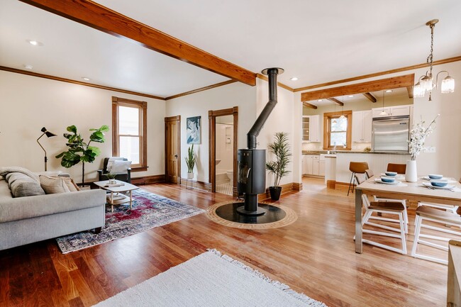 Foto del edificio - Lovely Mapleton Home for Lease in Boulder!
