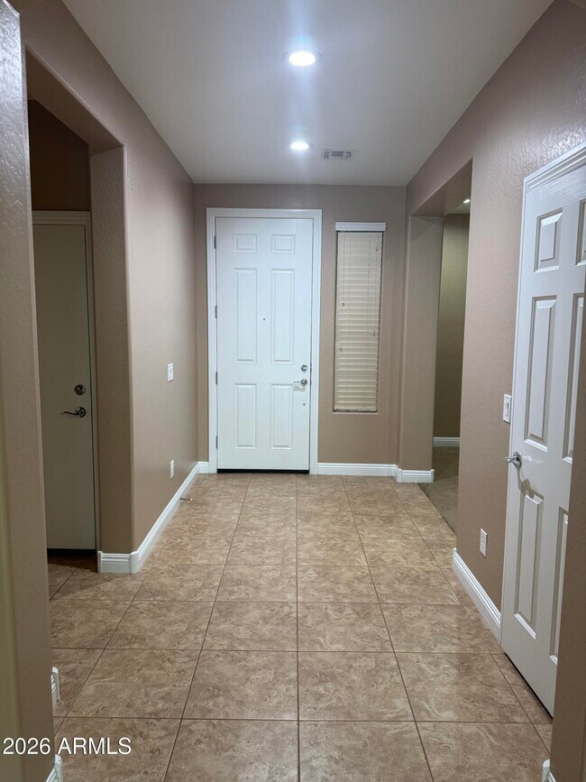 Foto del edificio - 10743 W Desert Elm Ln