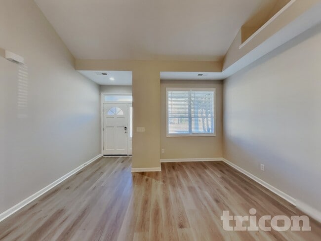 Foto del edificio - 3152 Landing Falls Ln