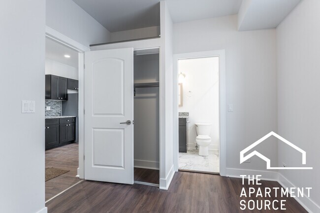 Foto del edificio - 4352 N Troy St