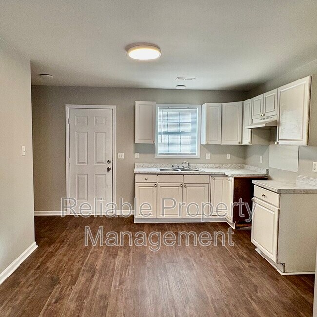 Foto del edificio - 604 Winston Cir