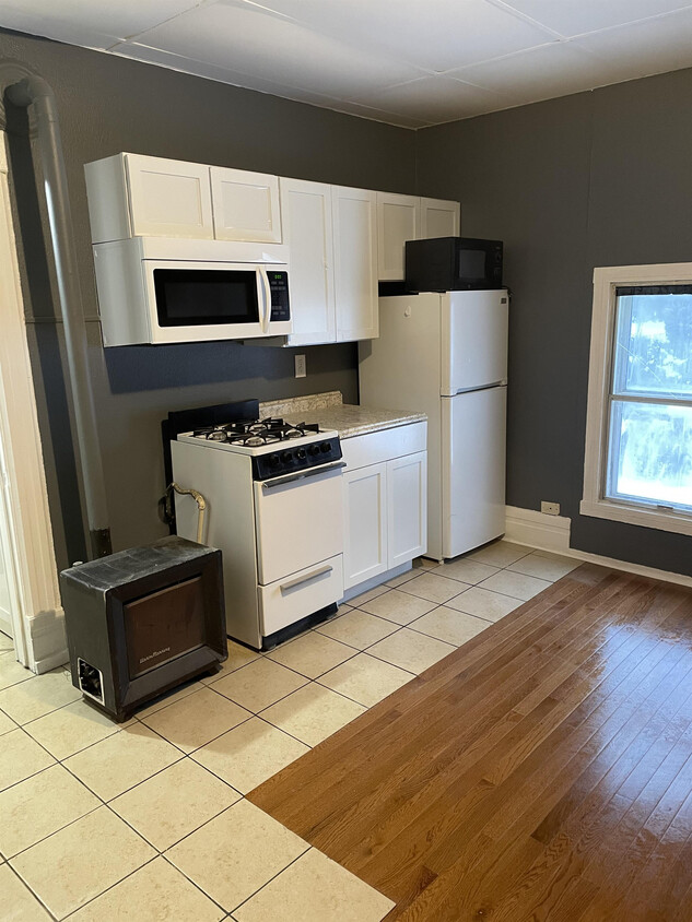 Foto principal - 317 W Todd Ave