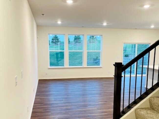 Foto del edificio - 1076 Moraine Dr