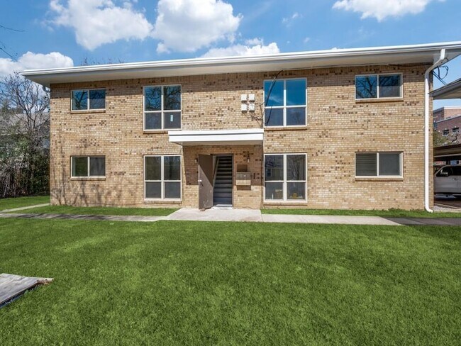 Foto del edificio - 1201 N Austin St