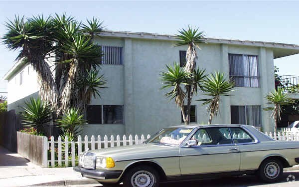 Foto del edificio - 137 Evergreen Ave