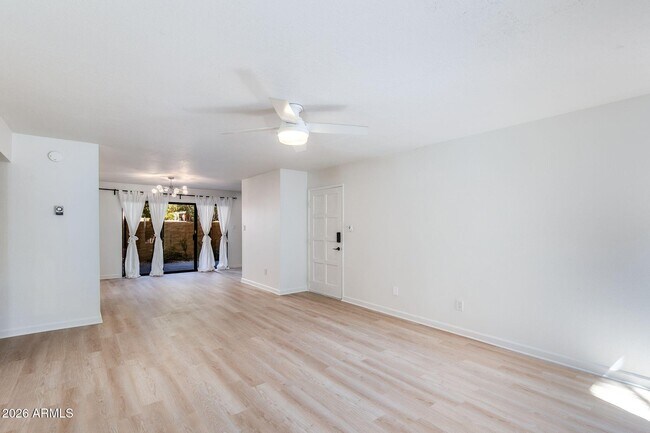 Building Photo - 4950 N Miller Rd