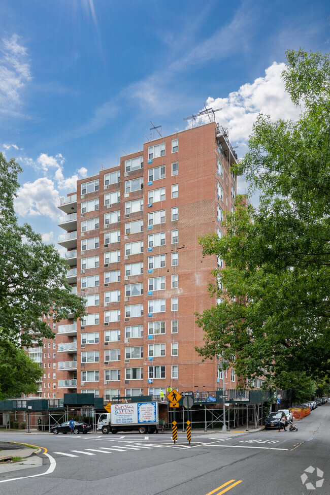 Foto del edificio - The Imperial Apartments