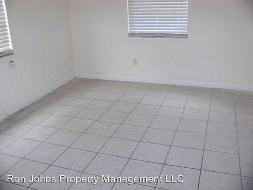 Building Photo - 1209 W Granfield Ave