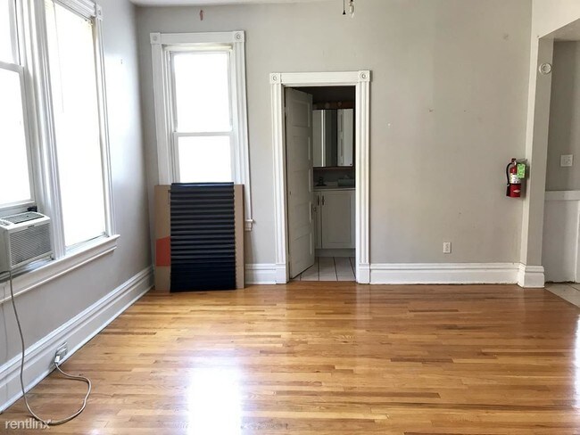 Foto del edificio - 5746 Howe St