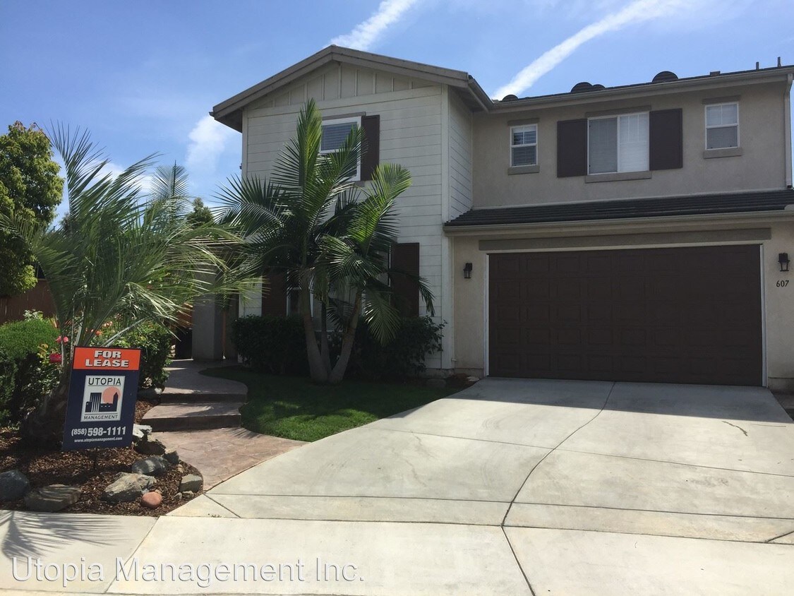 Foto principal - 5 br, 4 bath House - 607 Hillside Way