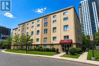 Building Photo - 1407 Dupont St