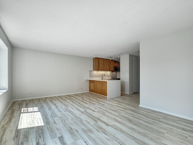 Building Photo - 15 S 1st St