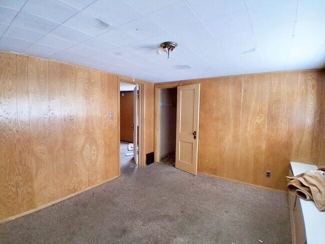 Foto del edificio - 4 BED 1 BATH BEAUTIFUL SINGLE FAMILY HOME