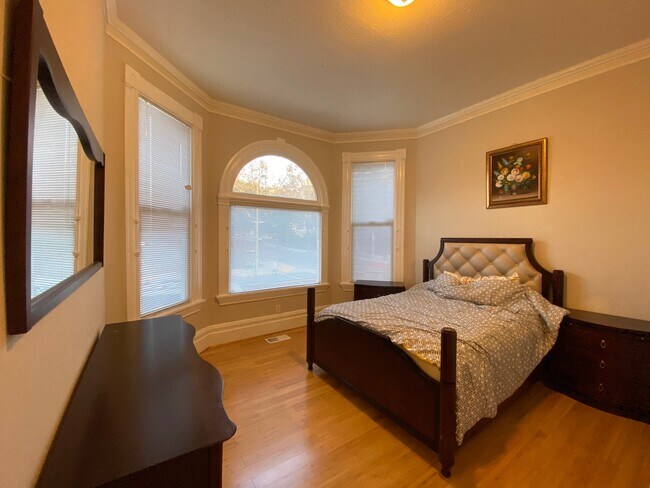 Foto del edificio - 3229 Elm St