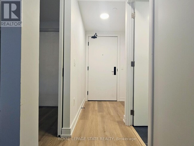 Building Photo - 1 Jarvis St