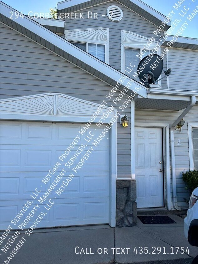 Primary Photo - 3 bedroom townhome on Cobblecreek Drive