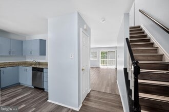 Building Photo - 17 Wellspring Cir