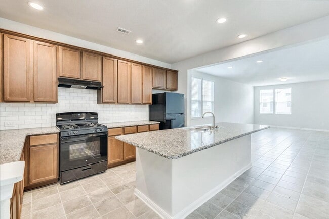 Building Photo - "Experience Comfort and Convenience in This 3-Bed, 2-Bath Kyle Home with 1620 Sq Ft of Living Spa...