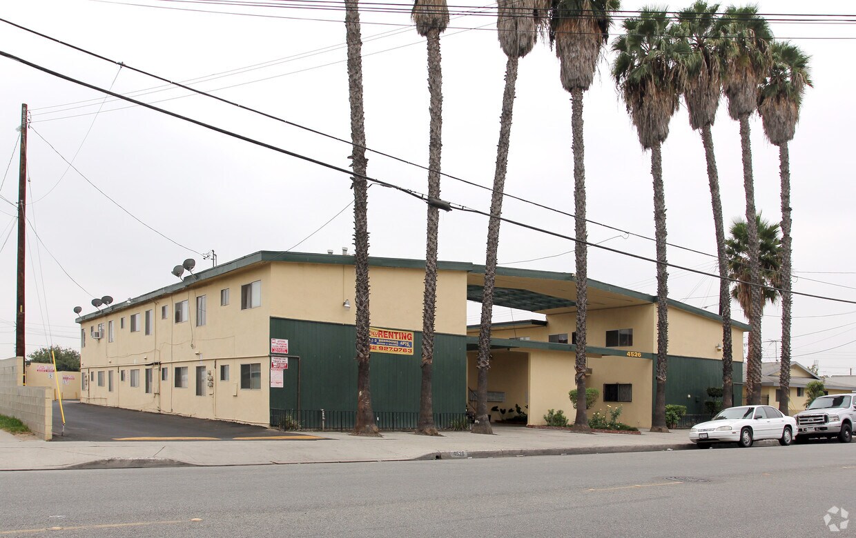 Primary Photo - 4526 Santa Ana St