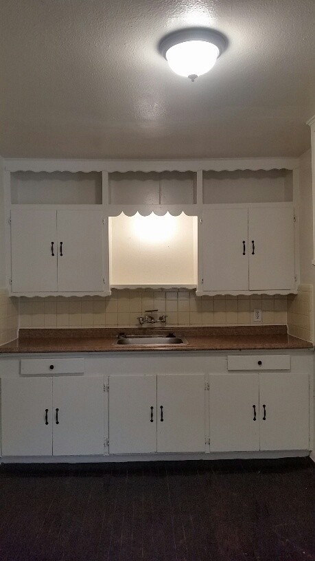 Building Photo - 1 Bed, 1 Bath duplex in Grand Prairie