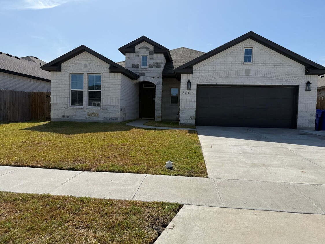 Building Photo - 2605 Lannister Ln