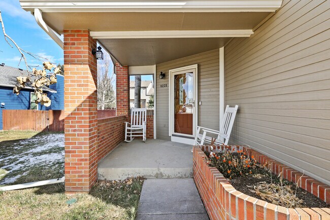 Foto del edificio - 8234 Candleflower Cir