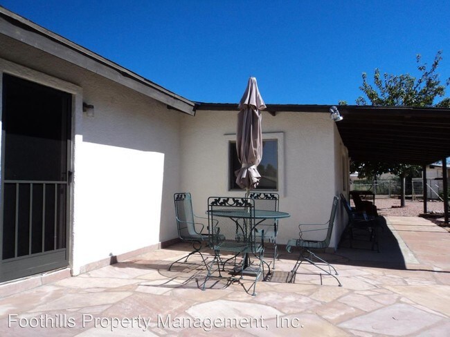 Foto del edificio - 3 br, 2 bath House - 915 E. Date Street