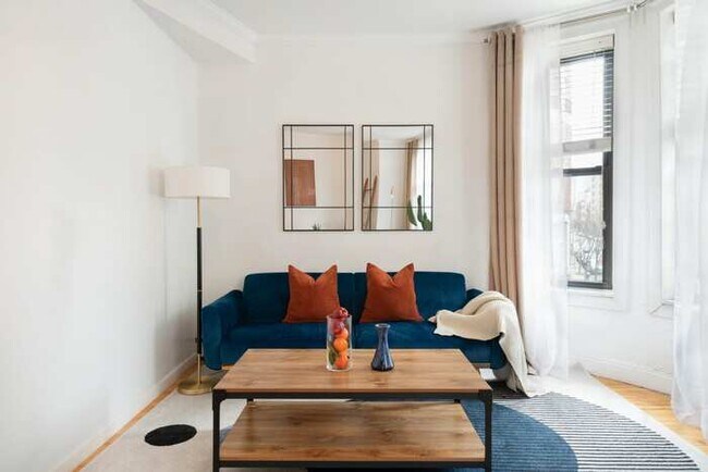 Foto del edificio - 139-2W Prime west village Furnished 2BR Be...