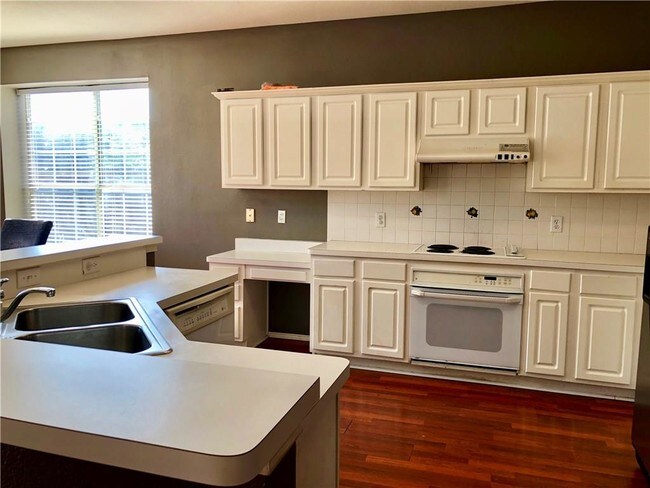 Building Photo - 3340 Grand Mesa Dr