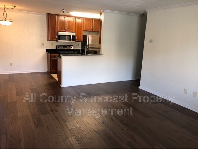 Building Photo - 10265 Gandy Blvd N