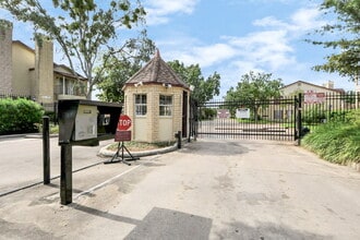 Building Photo - 2120 El Paseo St