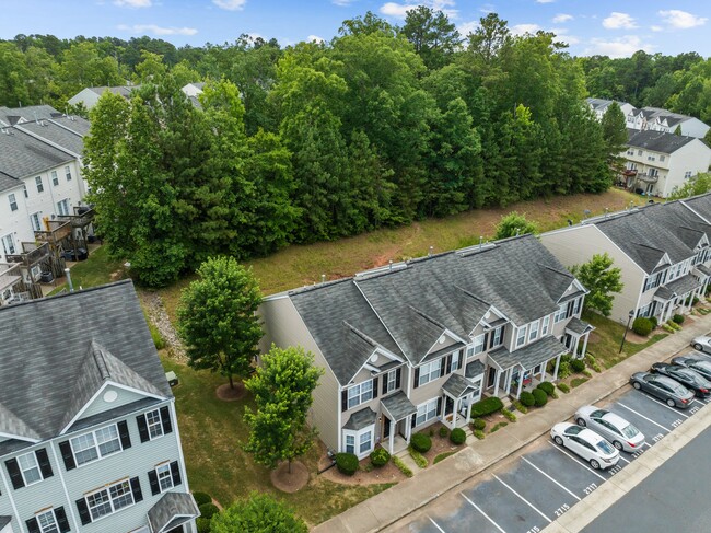 Building Photo - 2713 Wyntercrest Ln