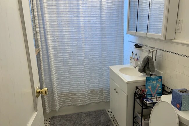 Building Photo - 44 Kirkwood Rd