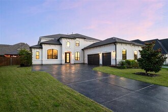 Building Photo - 2121 Normandy Cir