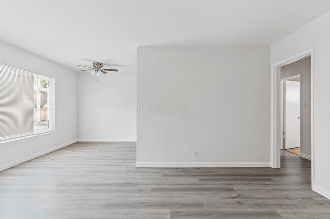 Foto del edificio - 731-745 Orange Avenue