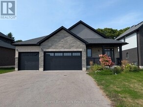 Building Photo - 140 Eccles Ave