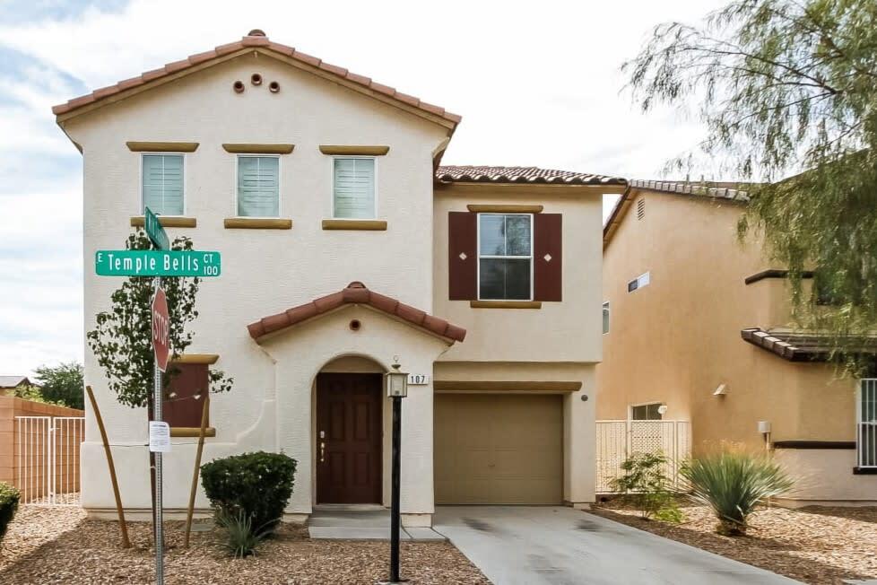 Foto principal - 107 Temple Bells Ct