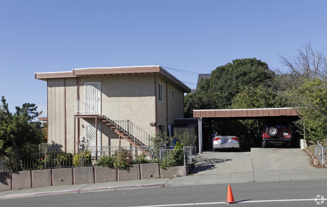 Primary Photo - 701-705 Sacramento St