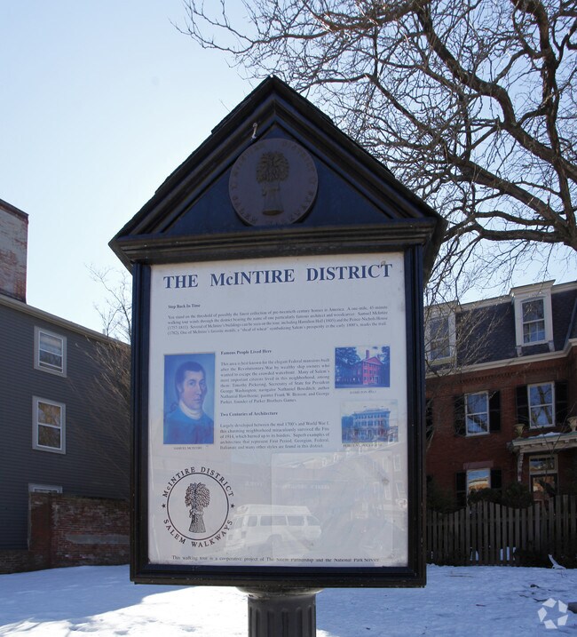Building Photo - 315-317 Essex St