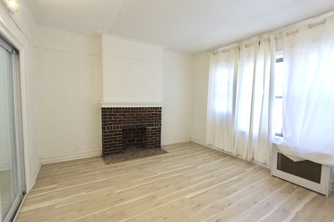 Foto del edificio - 3936 Skillman Ave