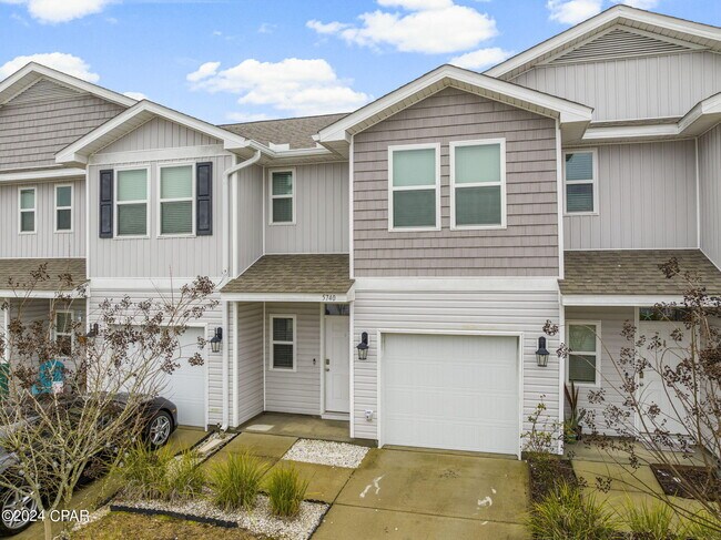 Building Photo - 5740 Callaway Cir