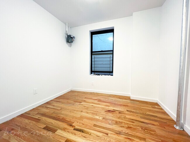 Foto del edificio - 46 Wadsworth Terrace