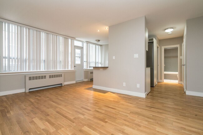 Photo du bâtiment - 95 Jameson Ave