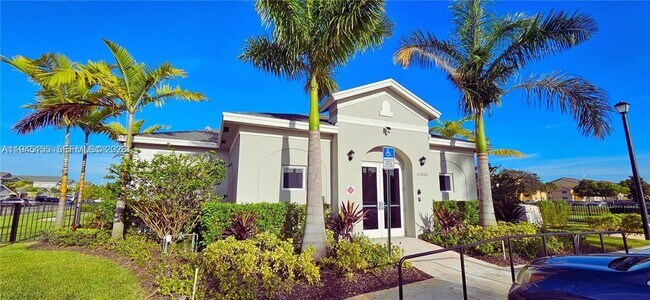 Building Photo - 1002 NW 208th Terrace